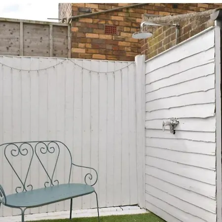 The Little Blue Seaside House * Scarborough